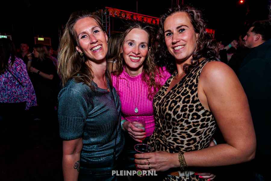 Publiek Bewerkt    (27)